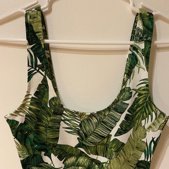 NWOT TROPICAL PRINT BODYCON MINI DRESS - Picture 2 of 3